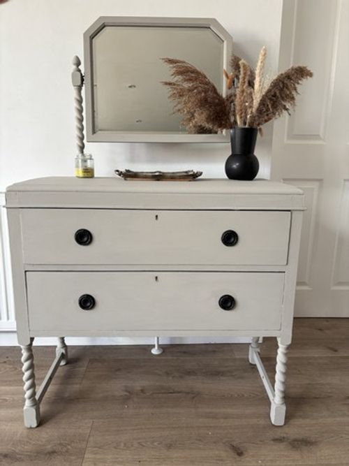 Charming Vintage Chest of Drawers with Mirror Dressing Table Bedroom Furniture