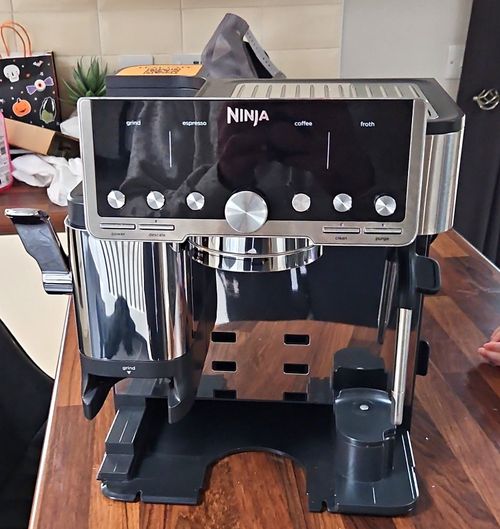 Ninja Espresso Machine Built-in Grinder & Steam Wand. Missing Hopper And tank. — image 1