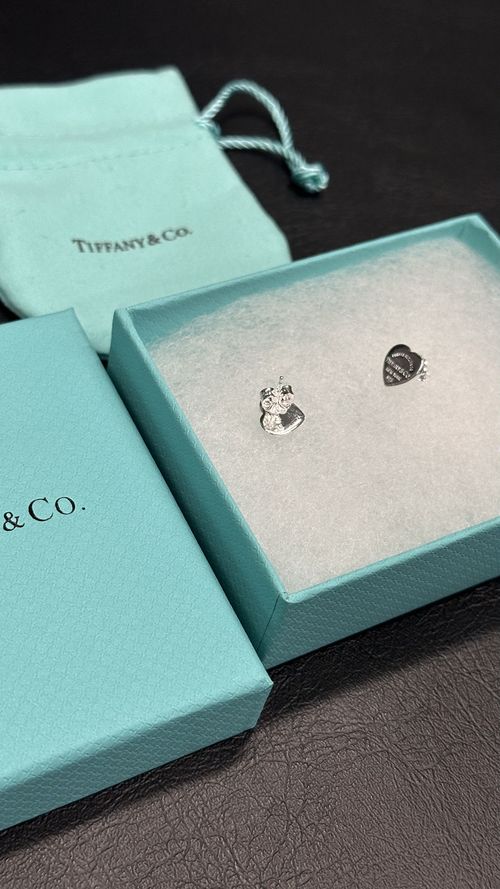 Tiffany & Co, Heart Tag Stud Earrings in Silver, Mini — image 5