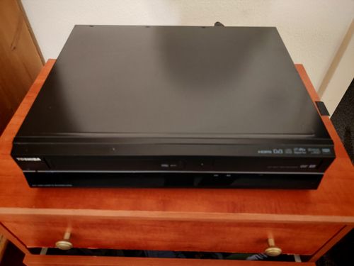 Toshiba Dvr20 VHS DVD FREEVIEW Recorder Copy VHS to DVD ! HDMI/SCART CONNECTION! — image 9
