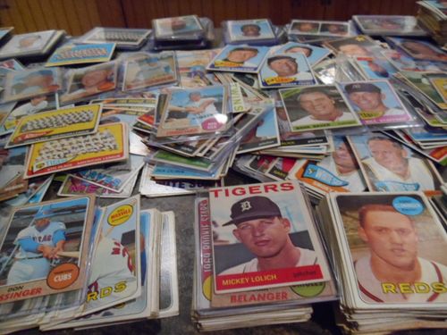 COLOSSAL VINTAGE SPORTSCARDS COLLECTION WITH OLD UNOPENED PACKS! FREE MANTLE! — image 3