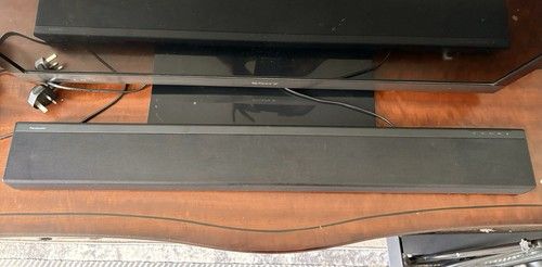 Panasonic SC-HTB400 2.1 Soundbar with Built-In Subwoofer