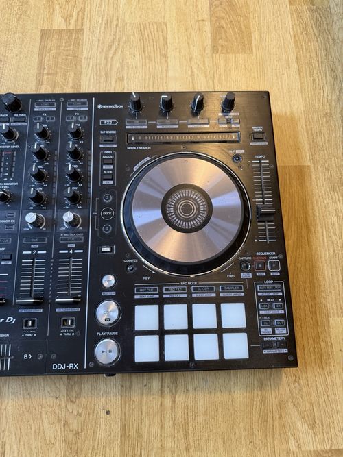 Pioneer DDJ-RX 4-Channel DJ Controller — image 2