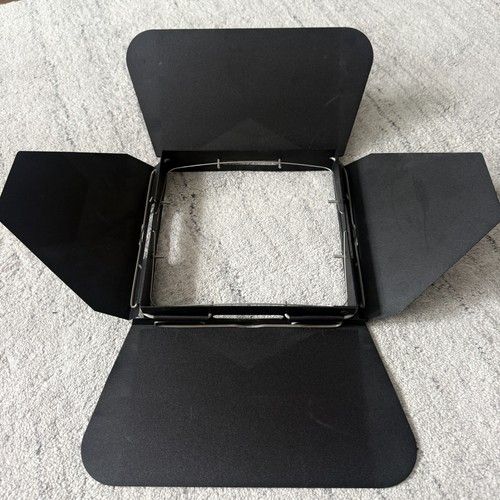 PROFOTO 100671 BARN DOOR FOR ZOOM REFLECTOR - nice shape