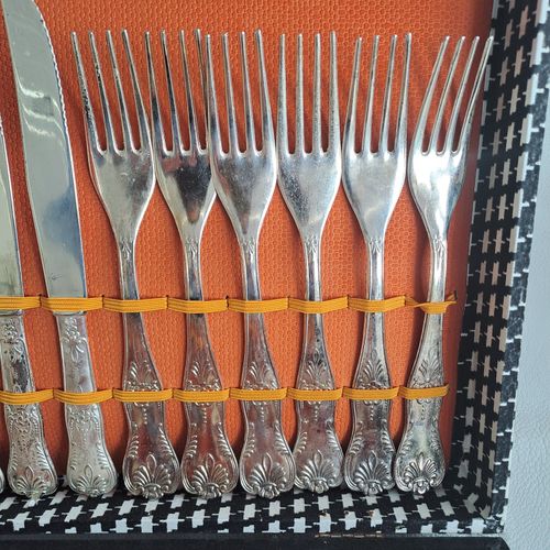 Vintage Italian 24 Piece Silver Plated Cutlery Set in Case A800 EP Zing LBL (1) — image 10