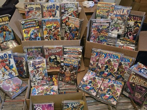 Marvel Comic Box Mixed Lot 20 Back Issues Marvel Comic Bundle — image 3