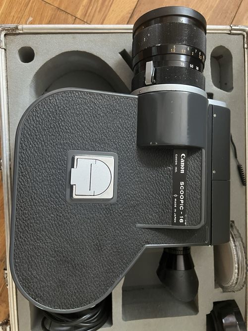 Canon Scoopic-16 16mm Camera Running Motor With Case, Extra Battery And Nd ! — image 2