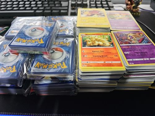 Pokemon TCG bundle of 100 Cards Includes holo Rev holos Read Description  — image 2