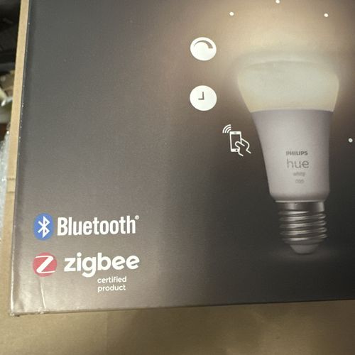 Philips Hue E27 1100lumens White Smart Starter Kit: 2 Bulbs + Bridge 🎄🎁 — image 5