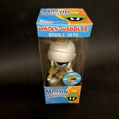 Marvin The Martian SDCC Exclusive Funko Wacky Wobbler Bobble-Head MPN 8248 — image 3