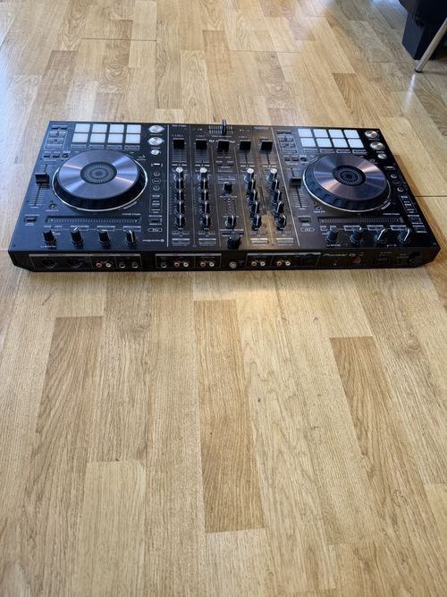 Pioneer DDJ-RX 4-Channel DJ Controller — image 7