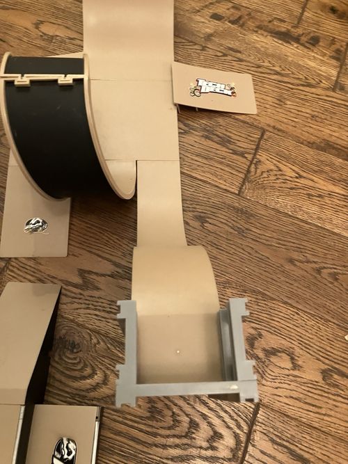 Tech Deck Fingerboard Skatepark Ramp Set with Loop, Quarter Pipe & Rail Beige — image 2