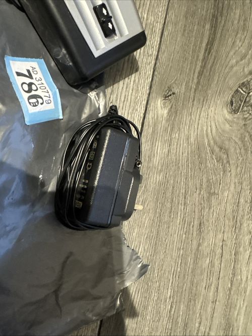 Hornby Standard Train Controller (R8250) - P9000w Used With Plug — image 3