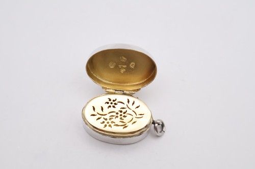 Charming Antique Georgian Sterling Silver Vinaigrette Hallmarked Birmingham 1800