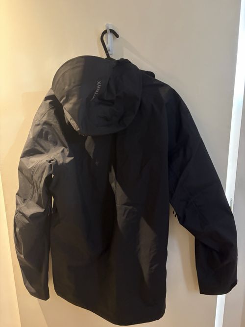 Arc'teryx Men's Black Beta SL Size M — image 3