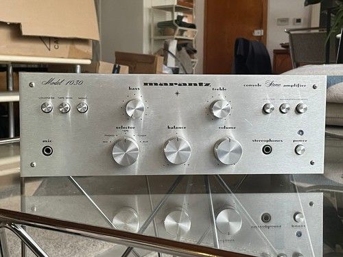 MARANTZ 1030 STEREO INTEGRATED AMPLIFIER retro vintage Amp silver
