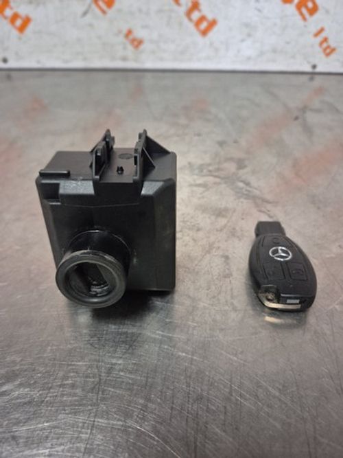 2019-2025 MERCEDES VITO W447 IGNITION BARREL KEY READER WITH KEY A4479004714