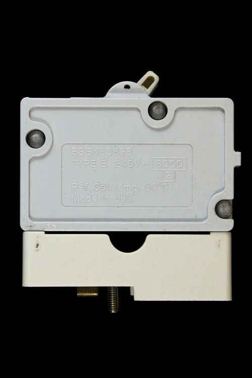 WYLEX 6 AMP CURVE B 3 KA MCB CIRCUIT BREAKER PUSH PLUG IN SK — image 2