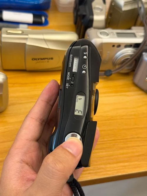 Olympus μ mju 35mm Point & Shoot Film Camera Black — image 5