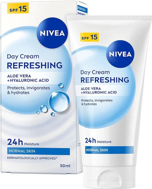 NIVEA Light Moisturising Day Cream, Hydrating Face Cream with Vitamin E  (50ml).