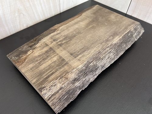Live Edge Solid Oak Board Offcut For Woodworking Projects Like Chopping Boards — image 4
