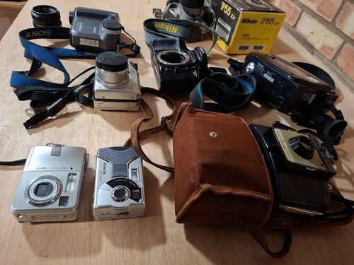Vintage Camera Job Lot Nikon F55 Minolta Sony Olympus Kodak Panasonic + Lenses — image 8