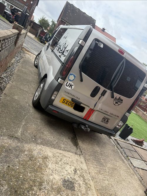 Vauxhall Vivaro Camper Van 2.5 Diesel 2006 — image 3