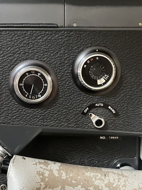 Canon Scoopic-16 16mm Camera Running Motor With Case, Extra Battery And Nd ! — image 6
