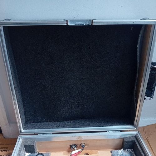Heavy Duty Metal Turntable Deck Flight Case - Technics, Numark, Pioneer  — image 3