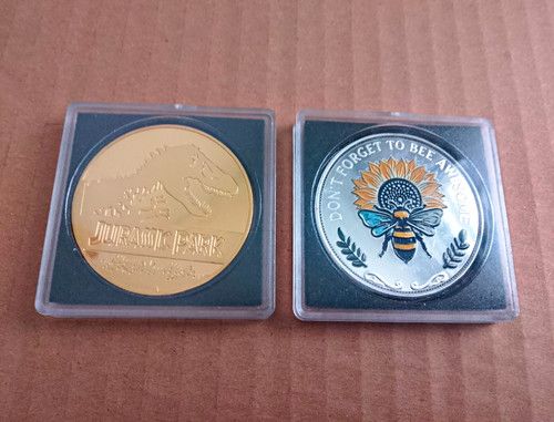 Jurassic Park / Dinosaur 40mm Metal Coin + 'Bee Kind'  40mm Novelty Metal Coin