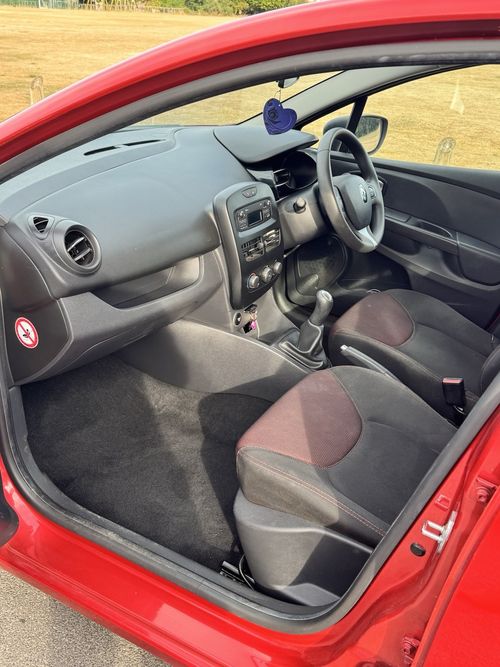 Renault Clio 1.2 Petrol 2015 — image 17
