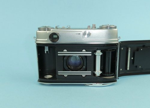 1957 Kodak Retina IIIc (Type 021 II) rangefinder outfit. Cased with three lenses — image 14