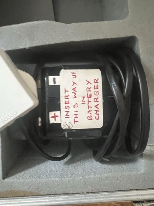 Canon Scoopic-16 16mm Camera Running Motor With Case, Extra Battery And Nd ! — image 4