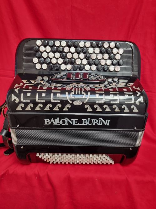 ITALIAN  CHROMATIC ACCORDION 96 BASS LIGHTWEIGHT — image 2