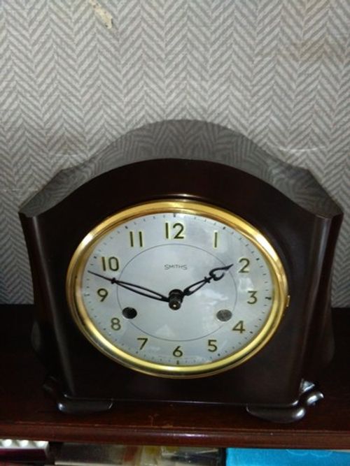 SMITHS BAKELITE ABERDEEN 8 DAY ART DECOR  MANTLE CLOCK  KEY INSTRUCTIONS  V G C