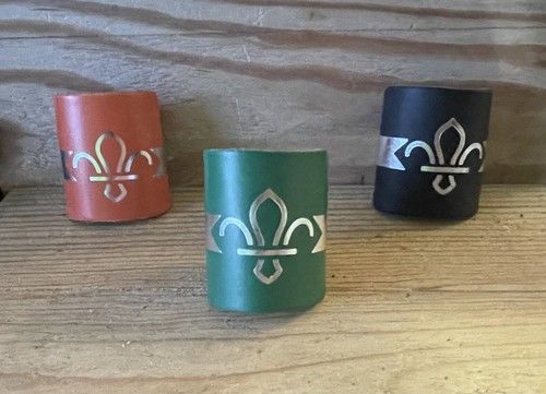 LEATHER CUB SCOUT WOGGLE - SECONDER CUB SCOUT WOGGLE (Choice of Colours )