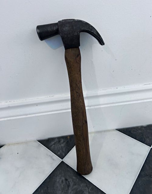 Vintage 1000 Island Claw Hammer Steel Head Wooden Handle   Brown/Black