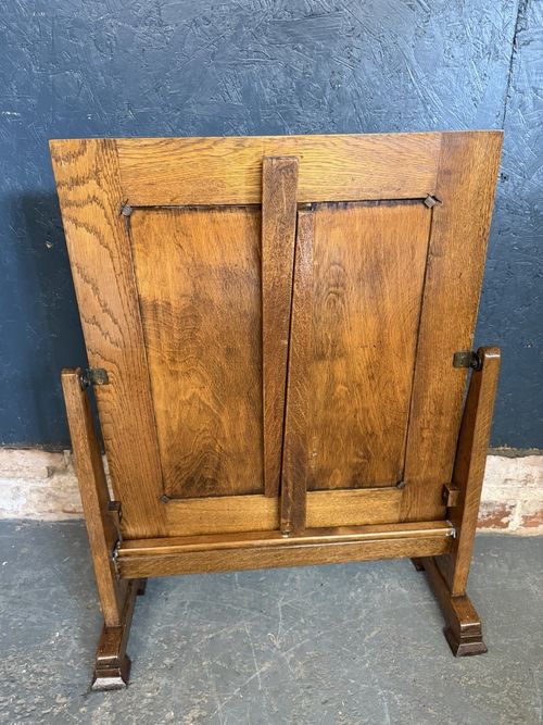 1940s Oak Metamorphic Fire Screen / Side Table – Dual Purpose — image 13