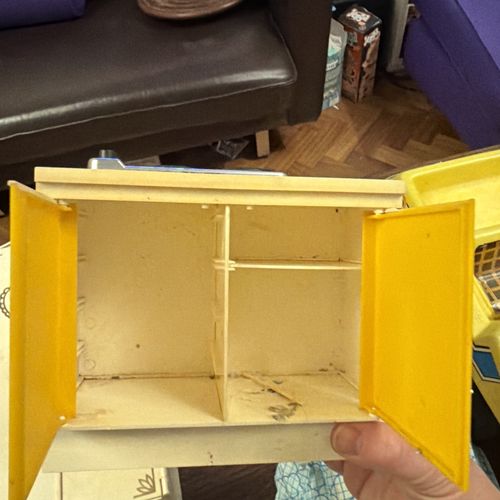 Vintage Sindy Doll Furniture & Car – Pedigree Era — image 10