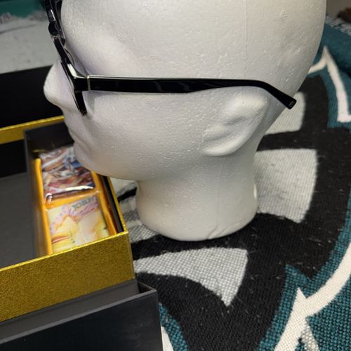 Elton John Master Collection Sunglasses with Box Case and Cloths — image 4