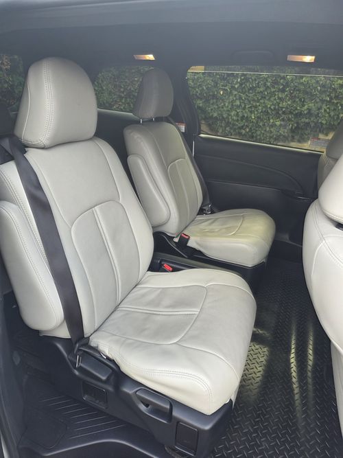 Toyota Estima Hybrid 2019 — image 14