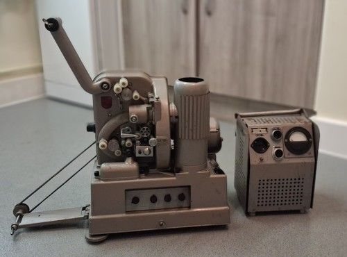 Philips EL5001 16mm Projector With Power Supply EL5006 Valve Amplifier