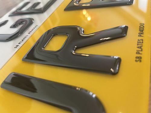 PAIR OFF 3D GEL DOMED RESIN NUMBER PLATES 100% MOT AND ROAD LEGAL — image 3