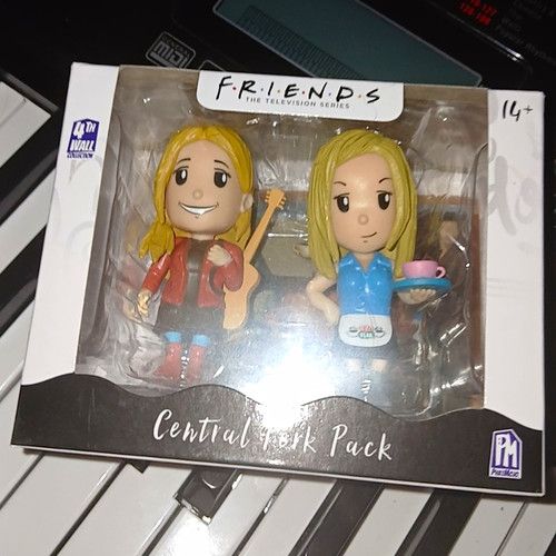 FRIENDS The Television Series Central Perk Pack Sitcoms Figures/Dolls Set