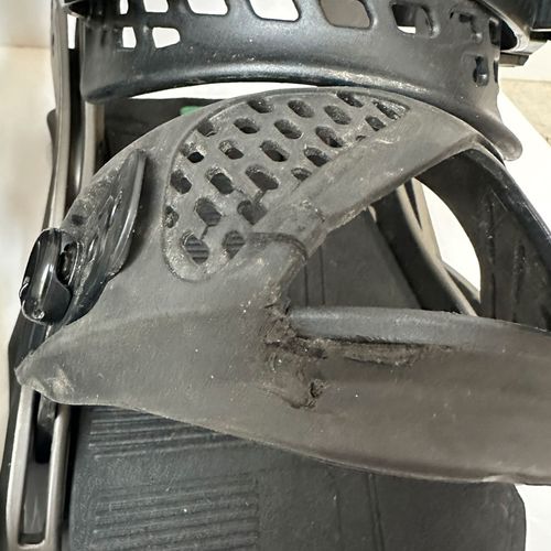 Used Burton Cartel Snowboard Bindings - Large - Good Condition — image 7