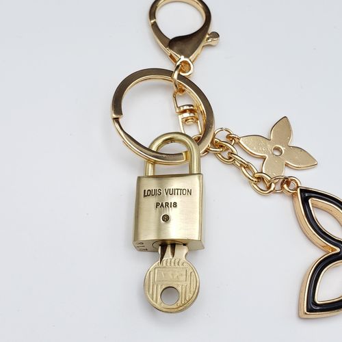 Authentic Louis Vuitton Lock & Key with Unbranded Clover Charm, Keychain — image 10