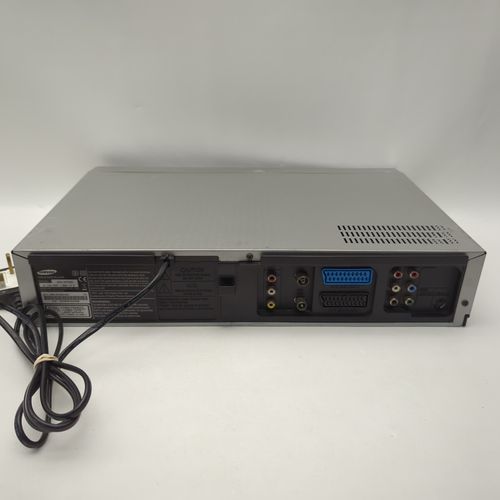 Samsung DVD-V6700S DVD Combo Player & 6 Head VHS VCR Recorder Silver Working — image 9