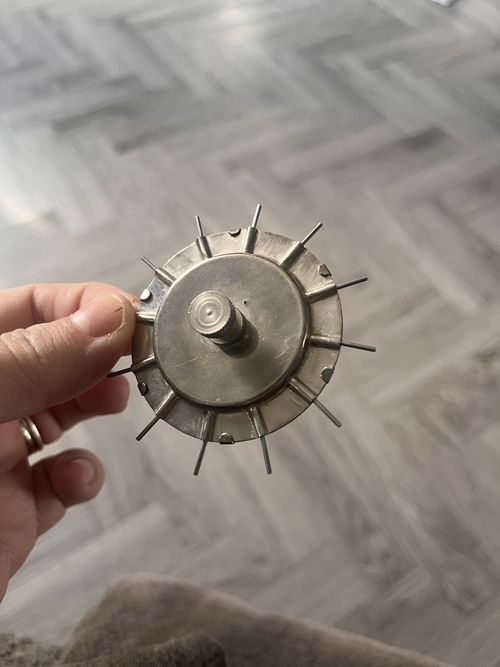 Vintage Crazy Daisy Winder  — image 7