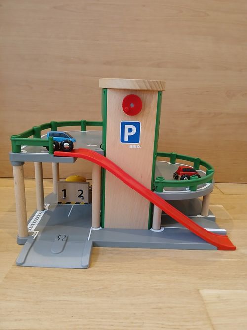 Brio World Track Car Parking Garage Toy Train Model 33204 — image 2