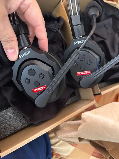 SYNCO XTALK X2 Wireless Intercom Headset System 2.4GHz 350M/1148FT For 2 Persons — image 2